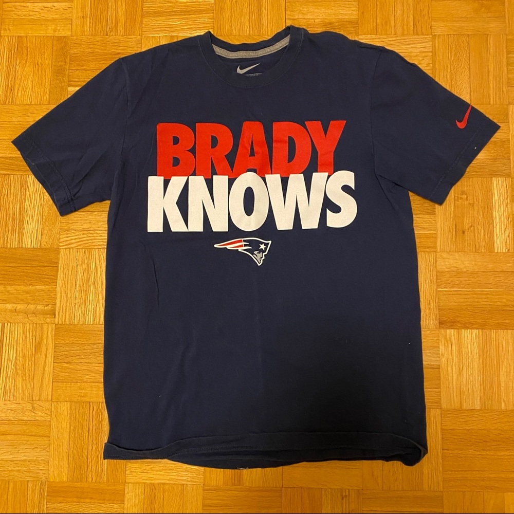 Nike Brady Knows New England Patriots Blue Size Medium t-shirts